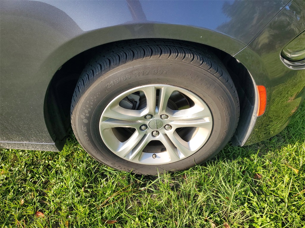 2023 Dodge Charger SXT photo 2