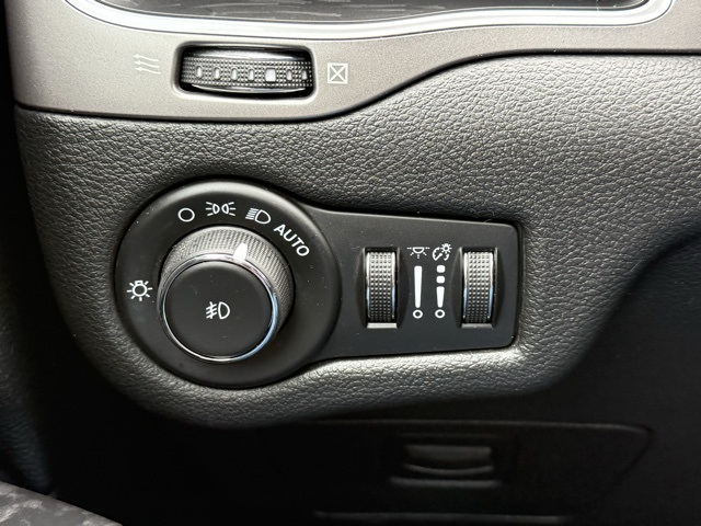 2021 Jeep Cherokee Latitude photo 28