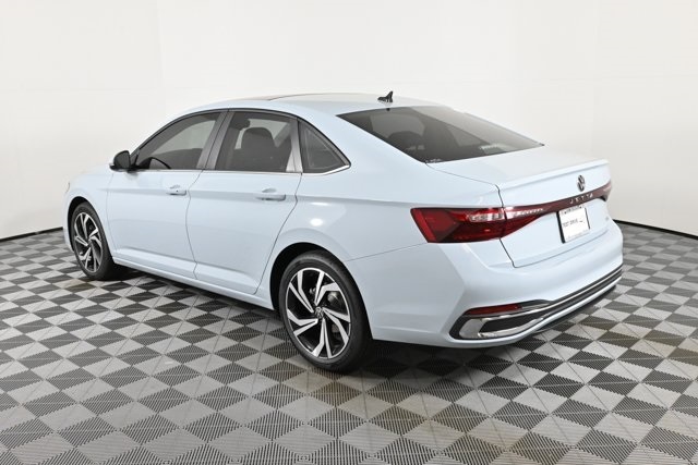 2025 Volkswagen Jetta 1.5T SEL photo 3