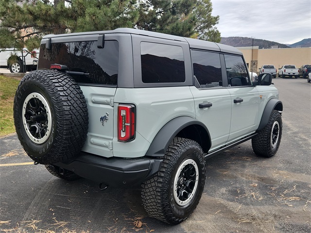 2022 Ford Bronco Badlands photo 3