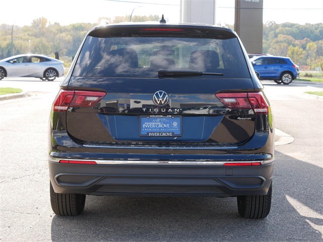 2024 Volkswagen Tiguan Wolfsburg Edition photo 2