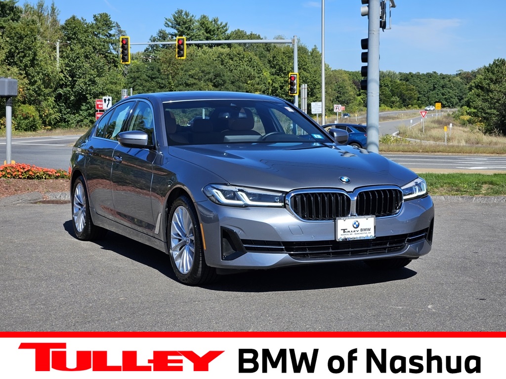 2022 BMW 5 Series 530i's photo
