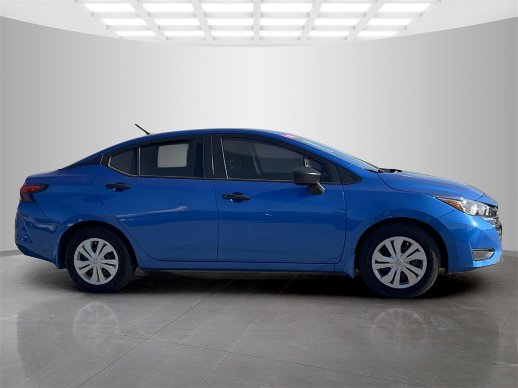 2024 Nissan Versa 1.6 S photo 4