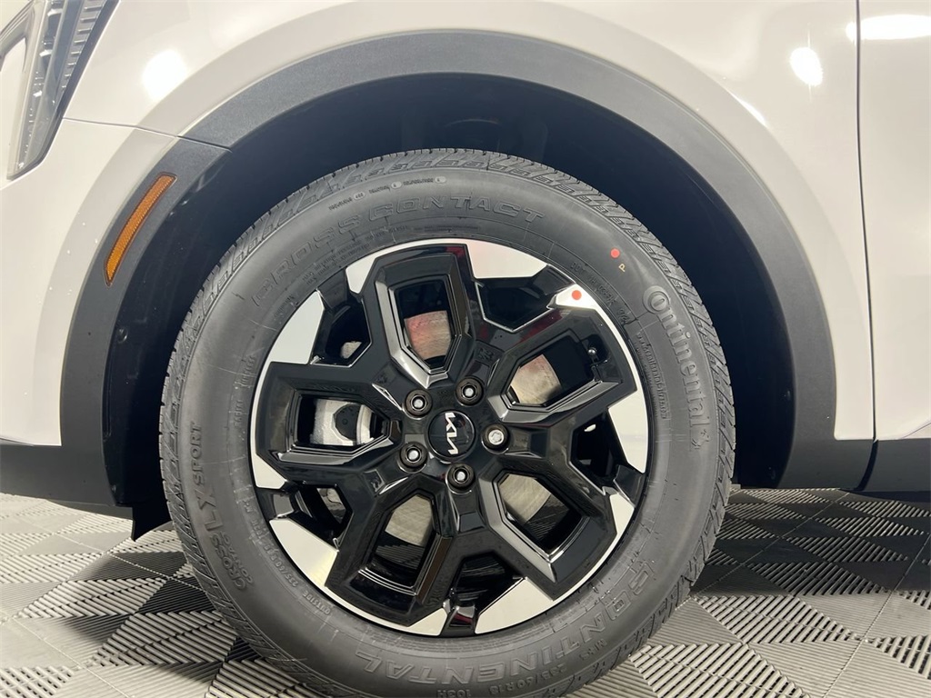 2025 Kia Sorento S photo 10
