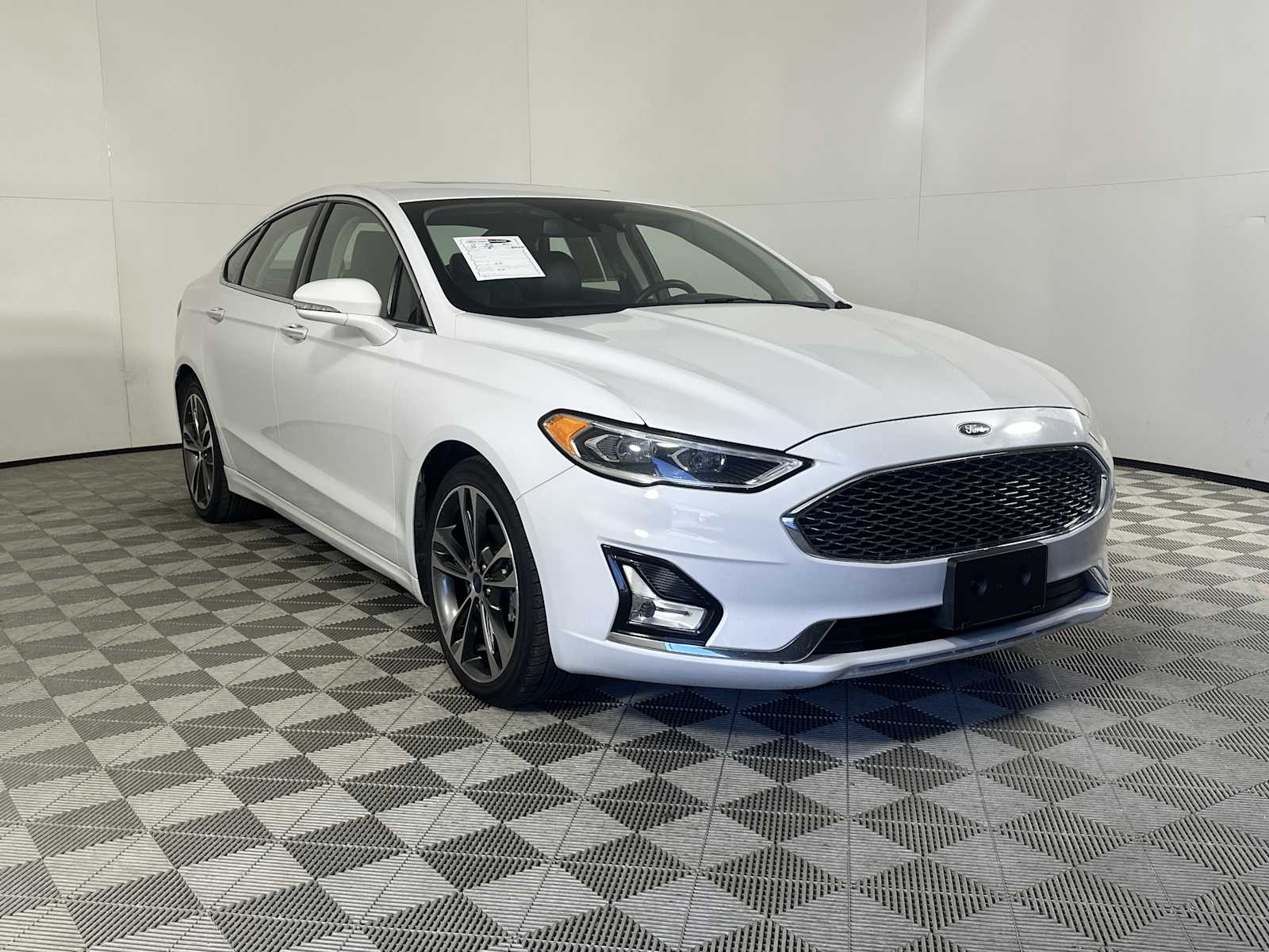 2019 Ford Fusion Titanium's photo