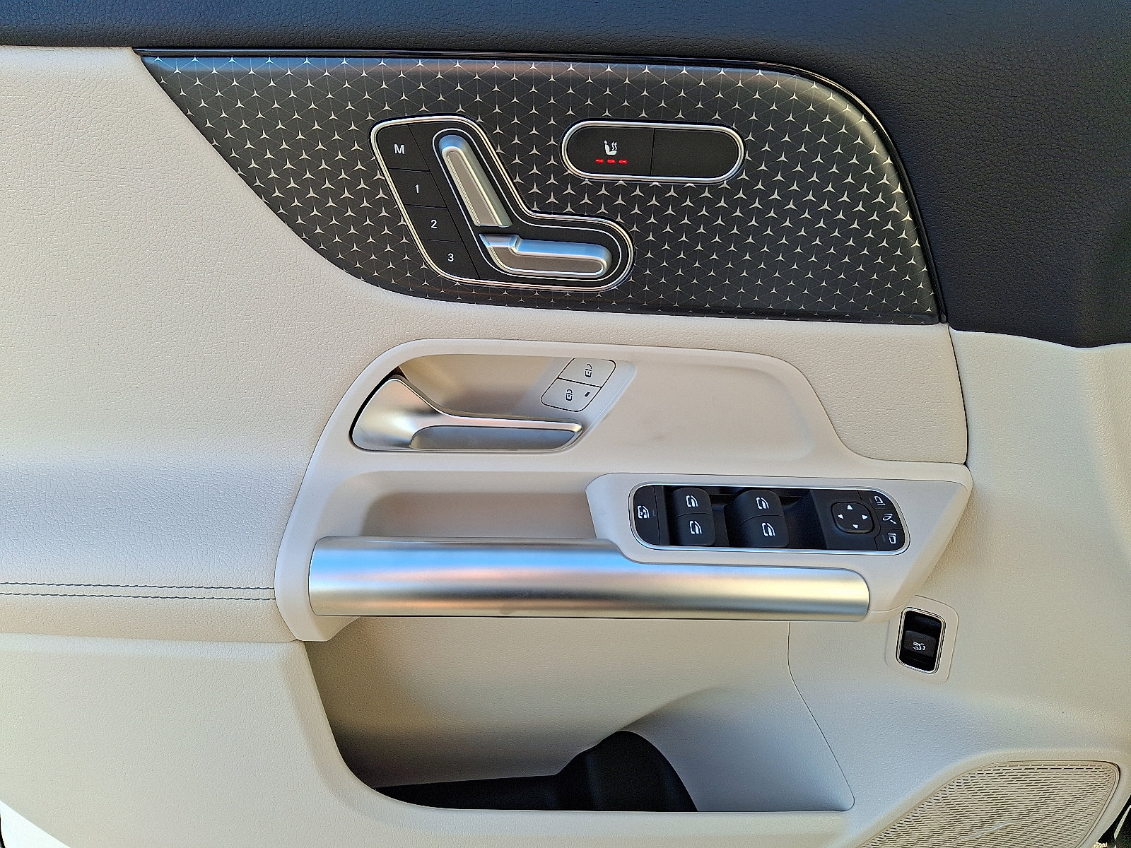 2026 Mercedes Benz GLA 250 4MATIC photo 7