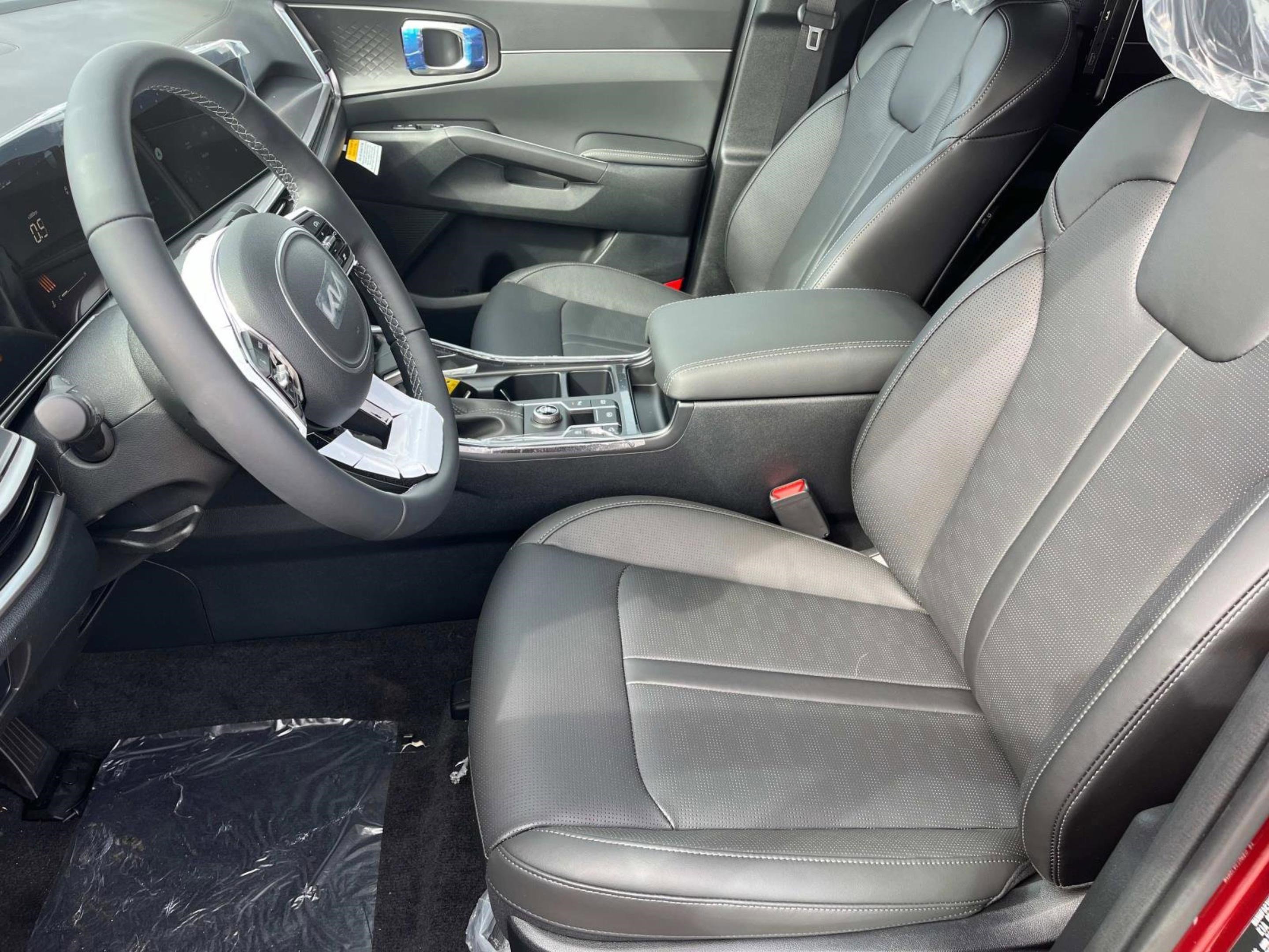 2025 Kia Sorento S photo 18