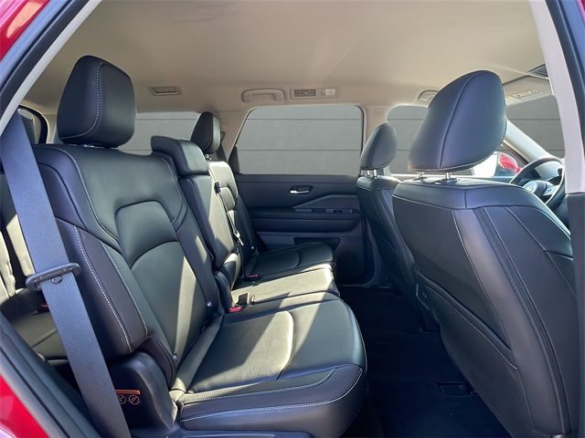 2023 Nissan Pathfinder SL photo 10