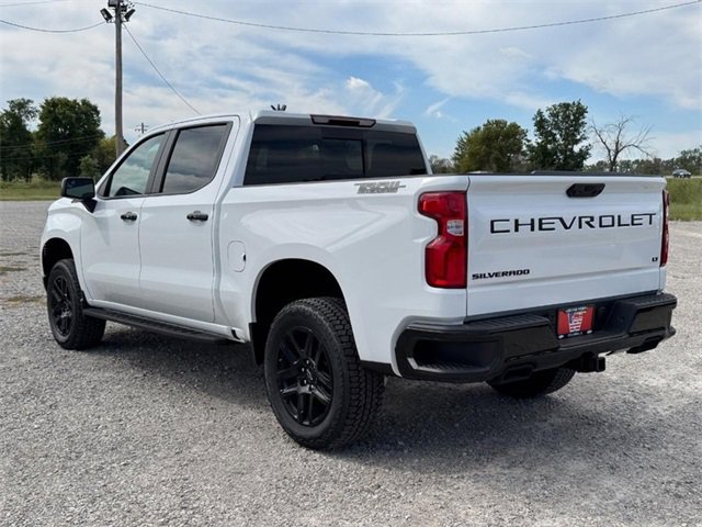 2025 Chevrolet Silverado 1500 LT Trail Boss photo 3
