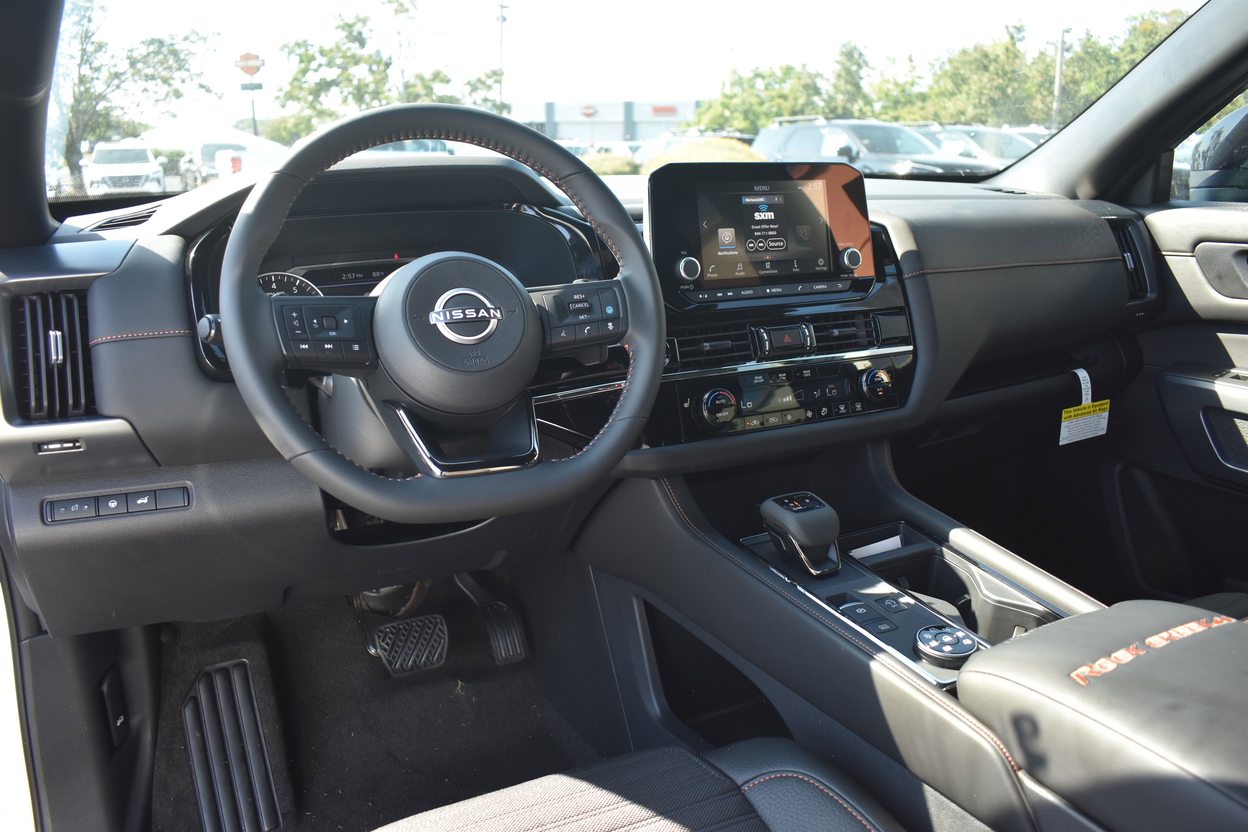 2025 Nissan Pathfinder Rock Creek photo 9