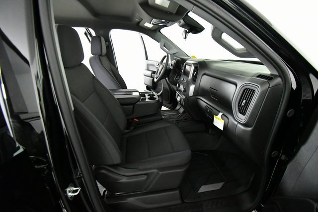 2026 Chevrolet Silverado 1500 Custom photo 20