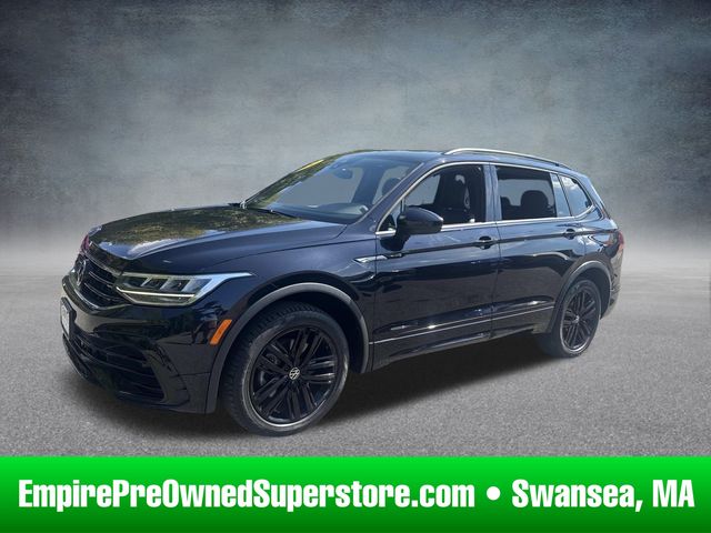 2022 Volkswagen Tiguan SE R-LINE BLACK's photo