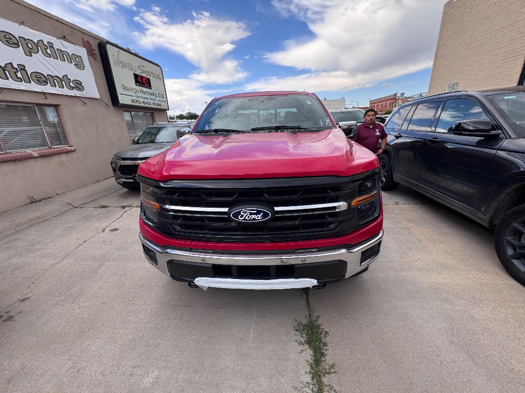 2025 Ford F-150 XLT photo 2