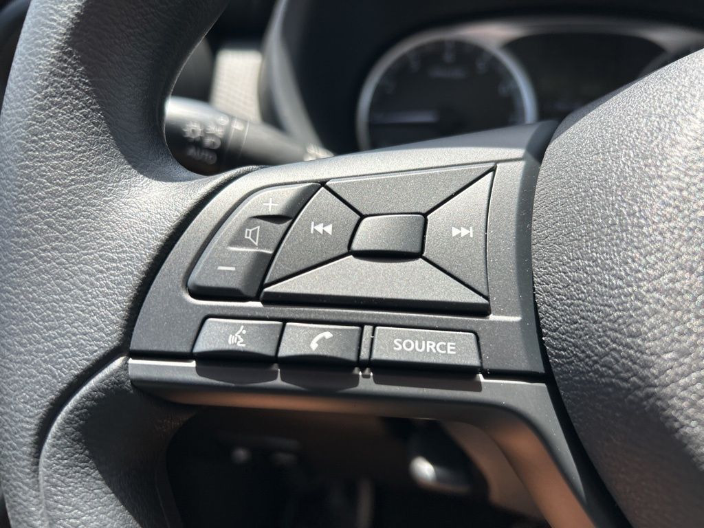 2025 Nissan Kicks Play S photo 18