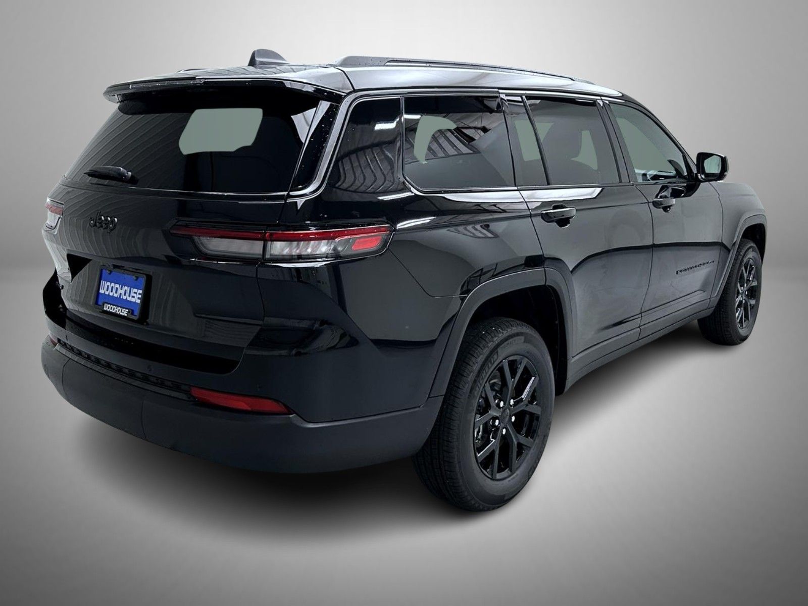 2025 Jeep Grand Cherokee Altitude photo 4