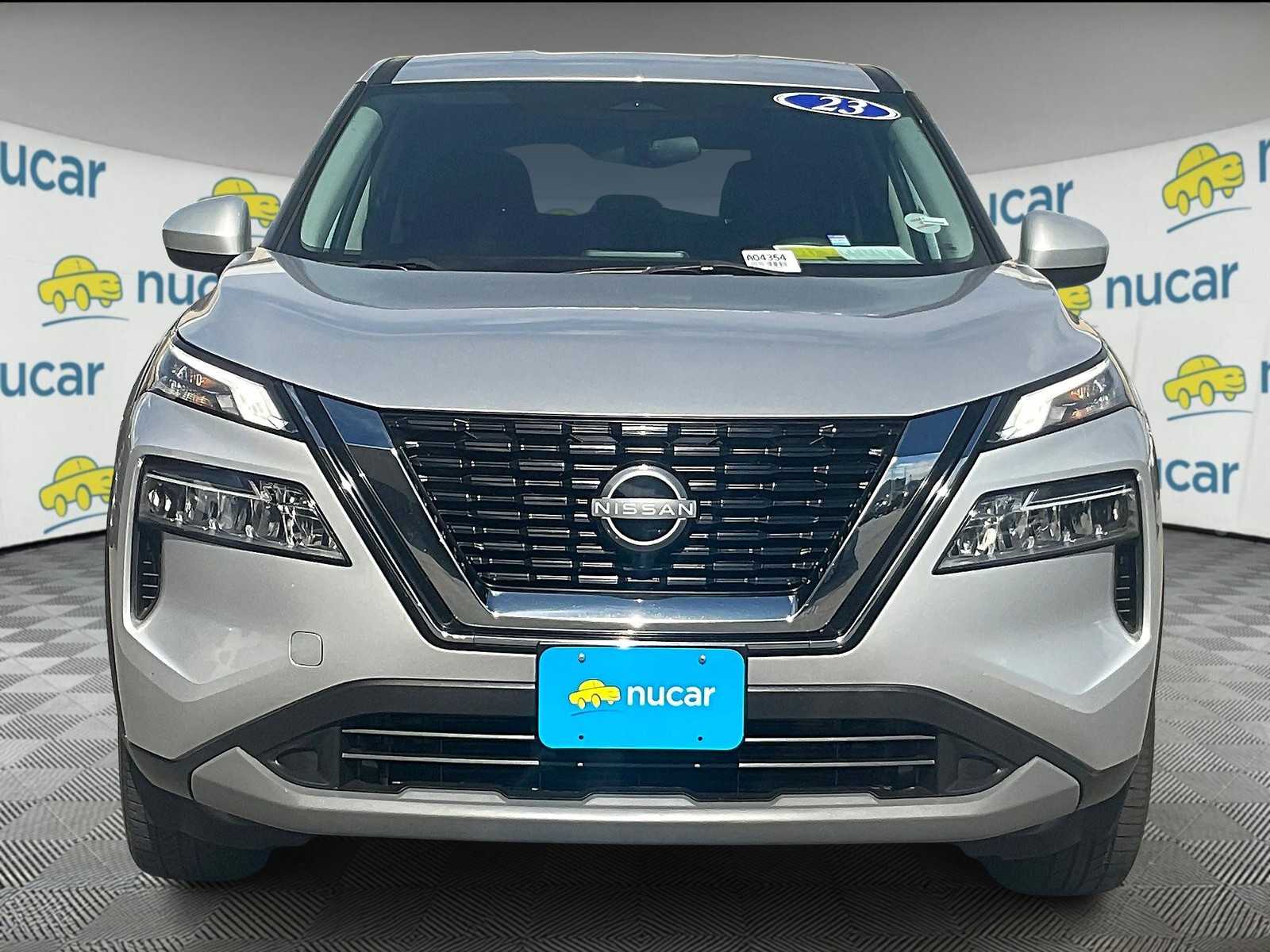 2023 Nissan Rogue SV photo 2