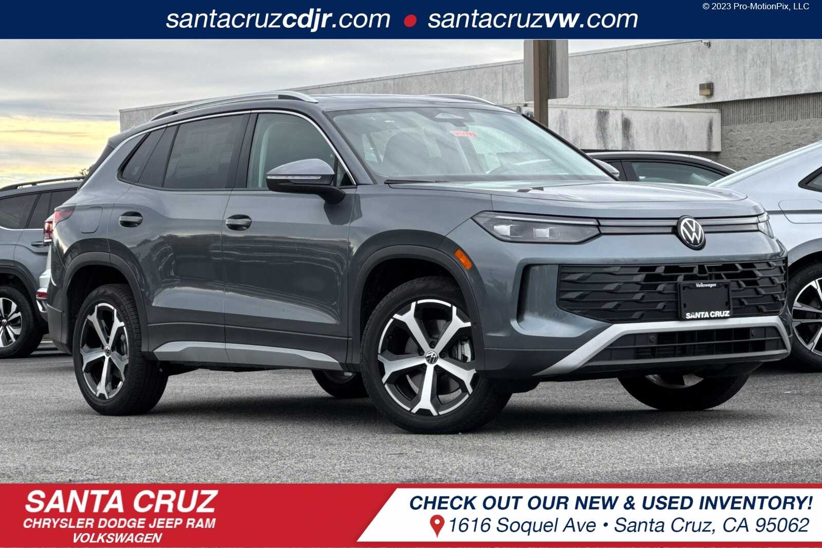 2026 Volkswagen Tiguan SE's photo