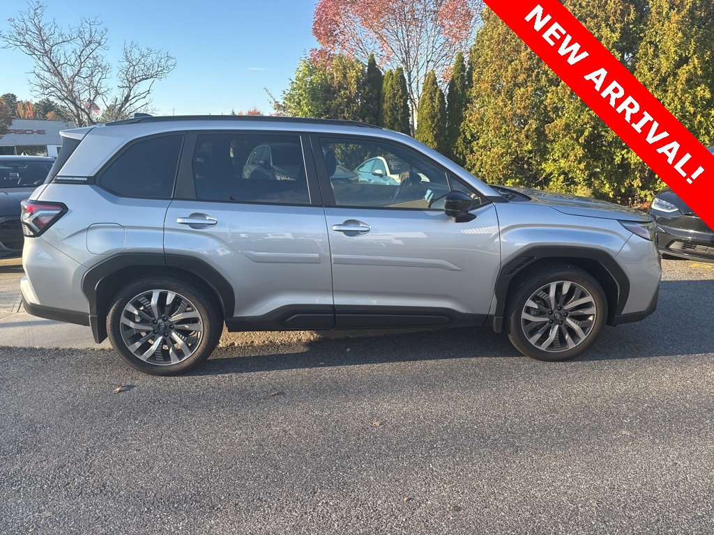 2025 Subaru Forester Touring photo 2