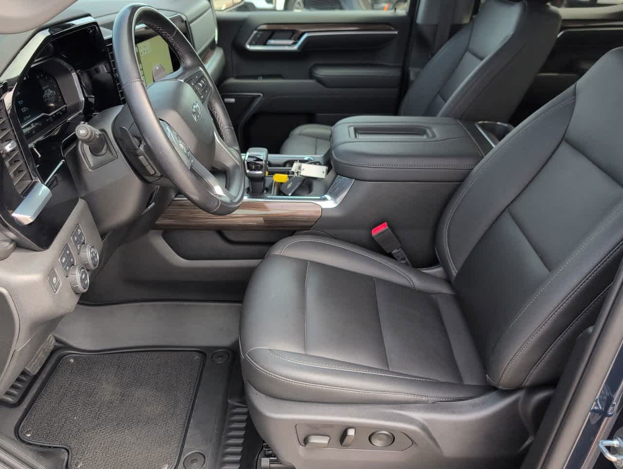2022 Chevrolet Silverado 1500 RST photo 23