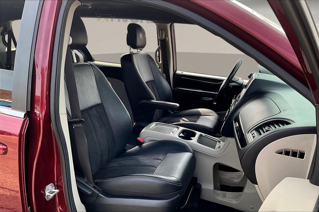 2019 Dodge Grand Caravan SXT photo 24