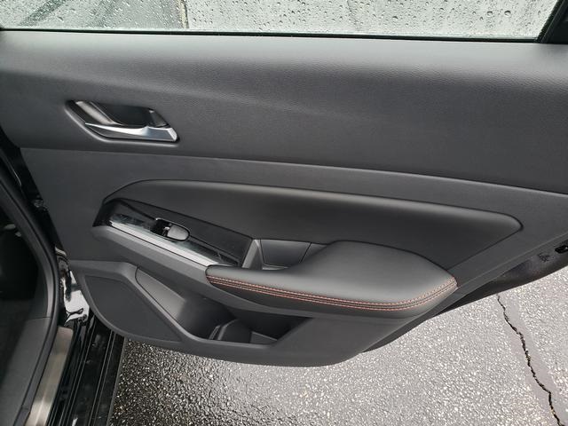 2025 Nissan Altima SR photo 14