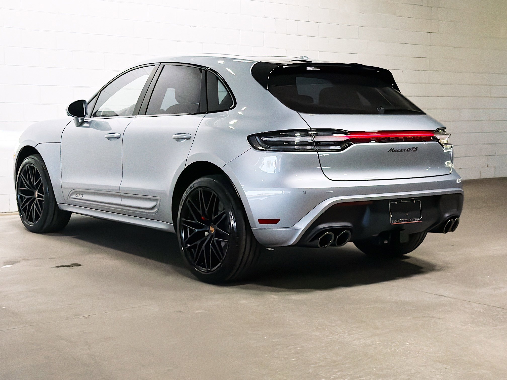 2026 Porsche Macan GTS photo 3