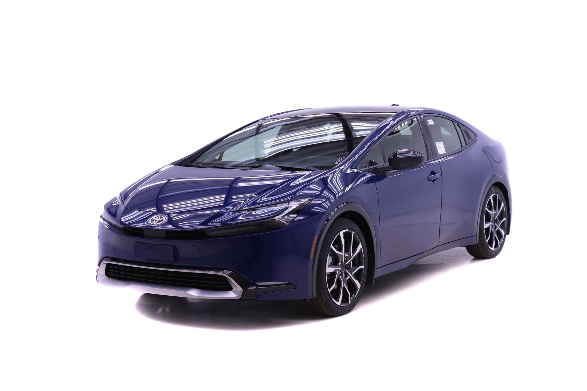 2026 Toyota Prius XSE's photo