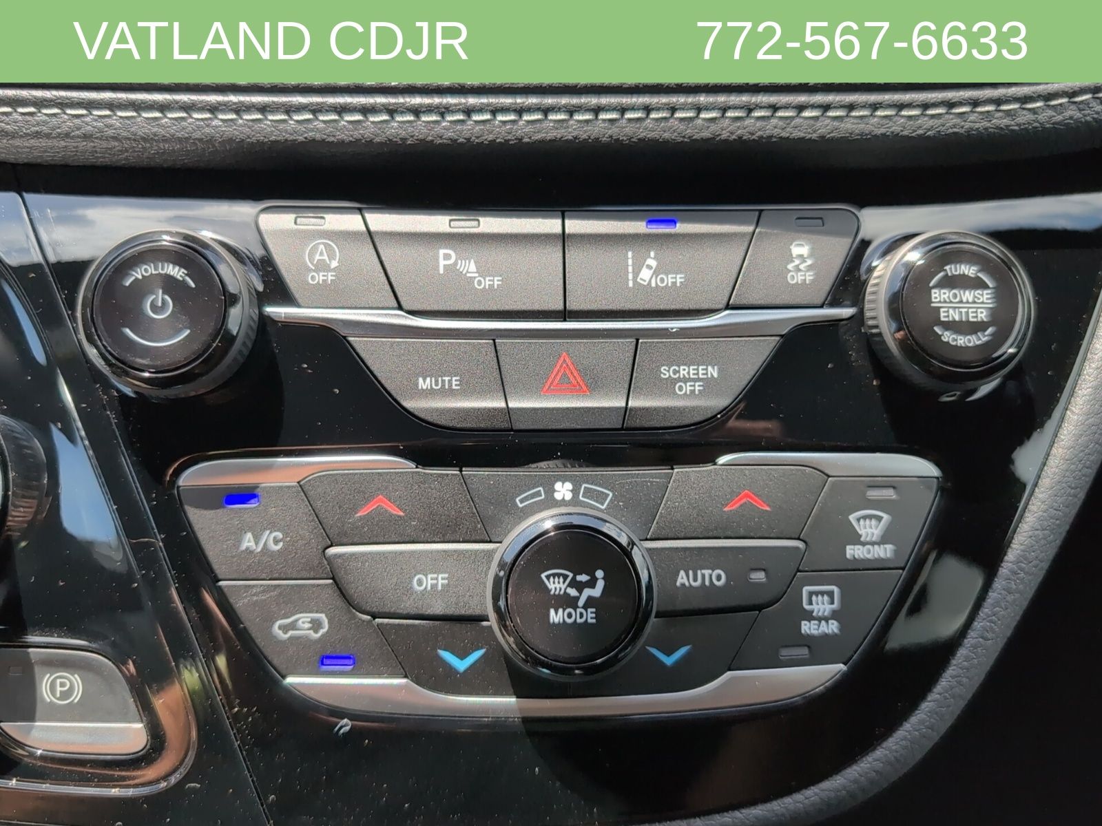 2026 Chrysler Pacifica photo 21