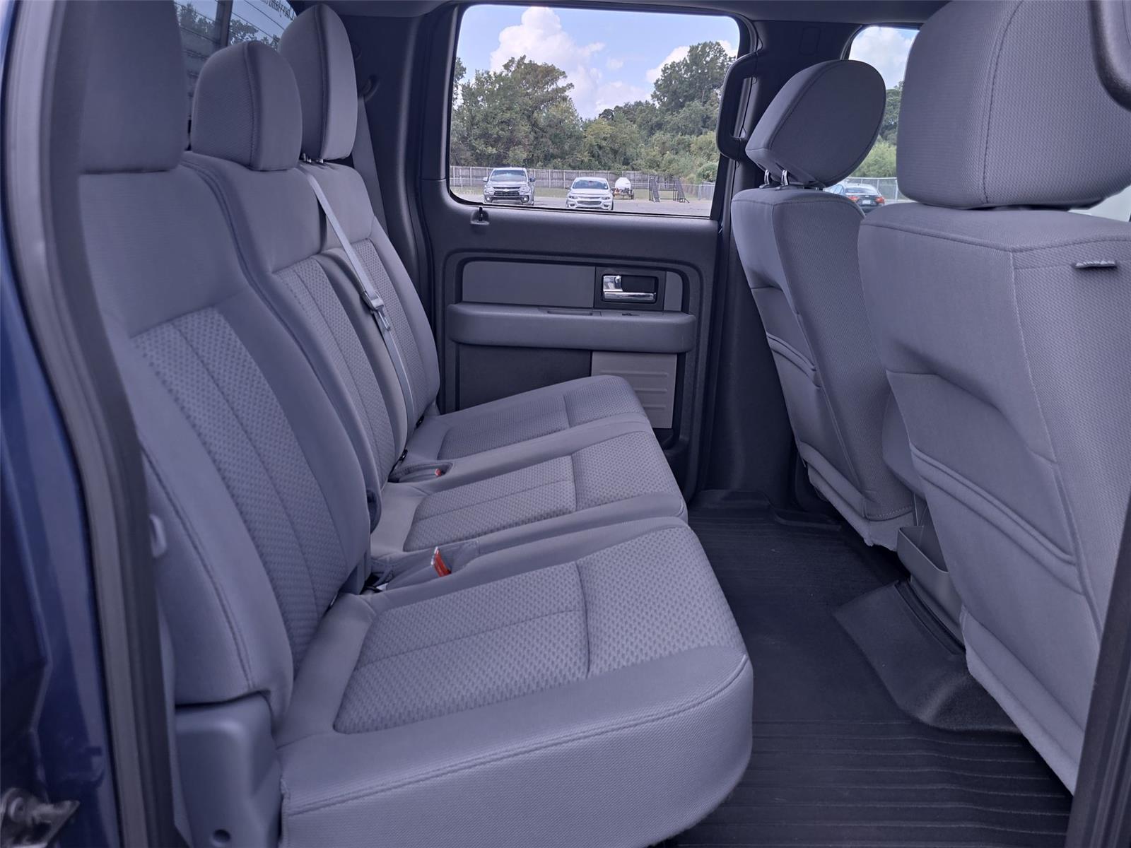 2012 Ford F-150 XLT photo 21