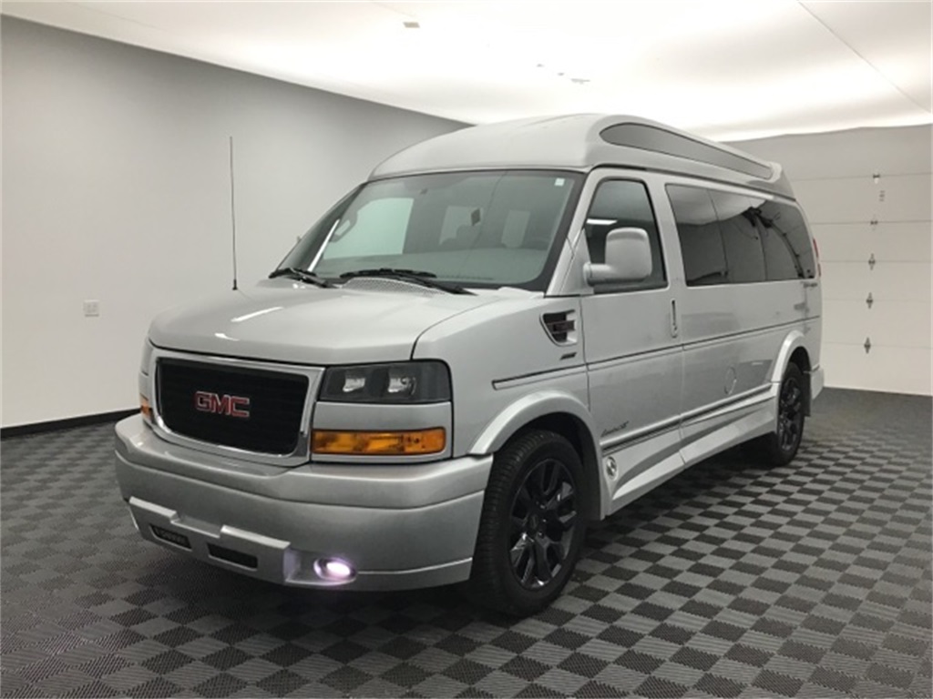 2023 Gmc Savana photo 12