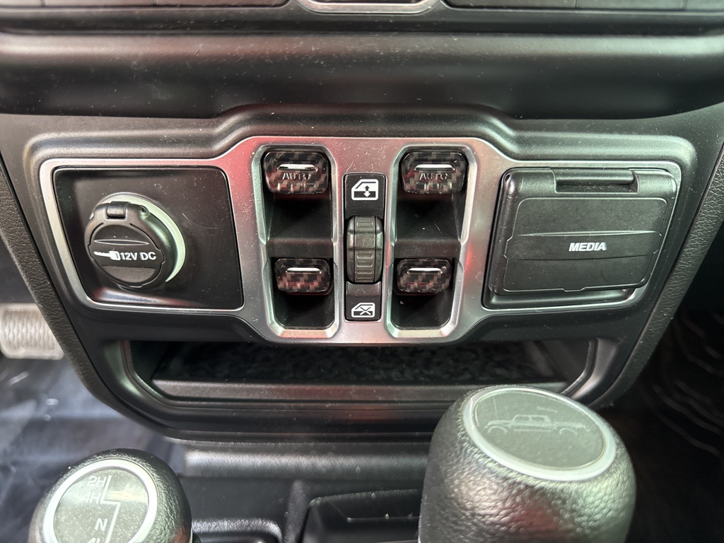 2020 Jeep Gladiator Sport photo 37