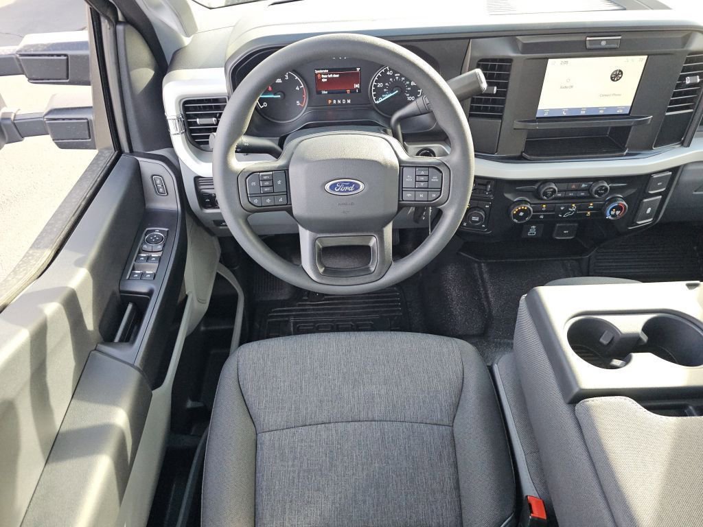 2026 Ford F-350 XL photo 4