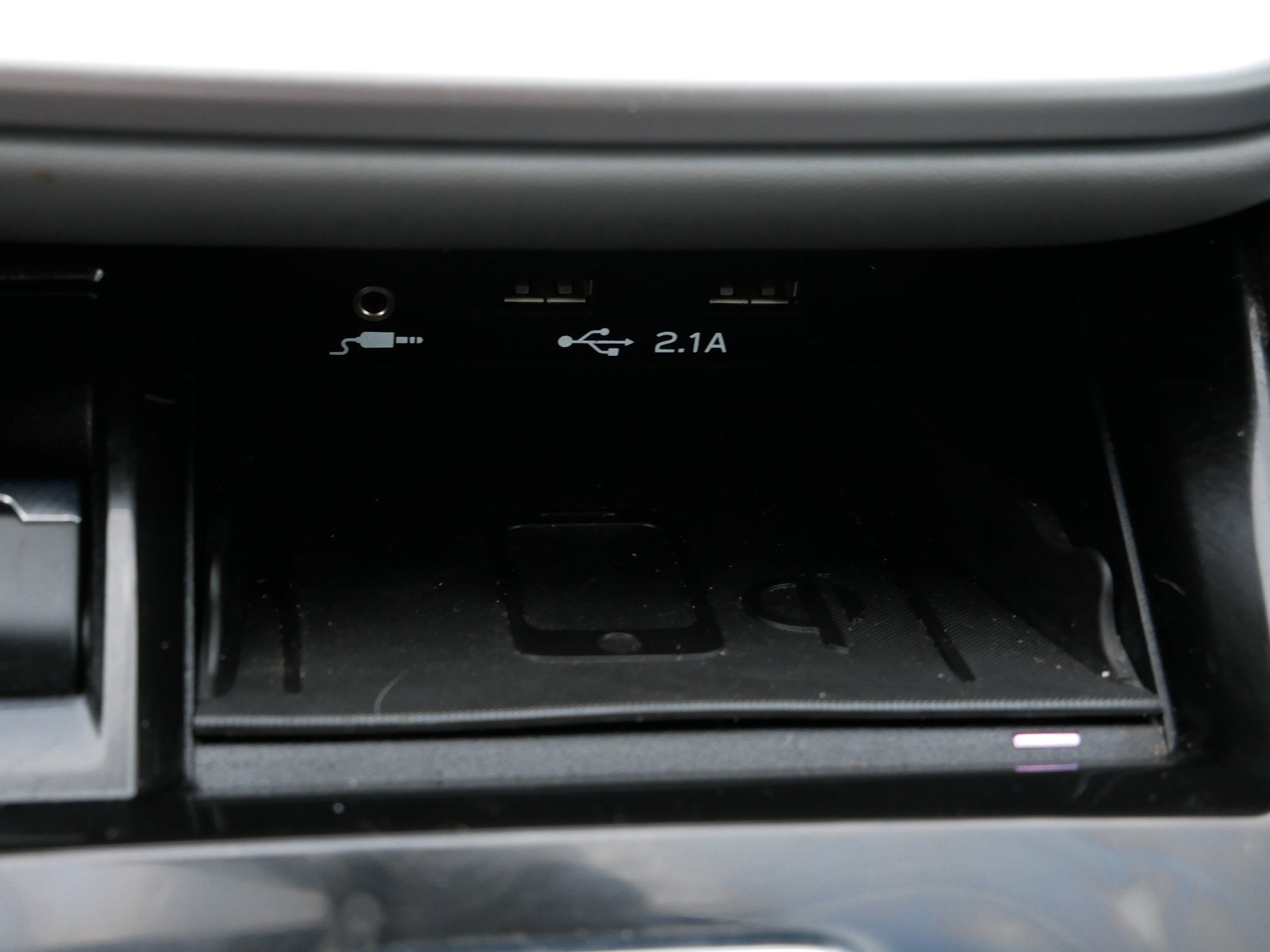 2020 Subaru Outback Limited photo 32