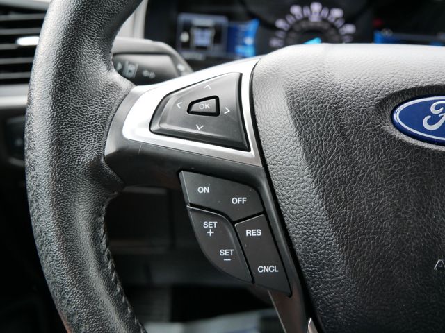 2022 Ford Edge SEL photo 23