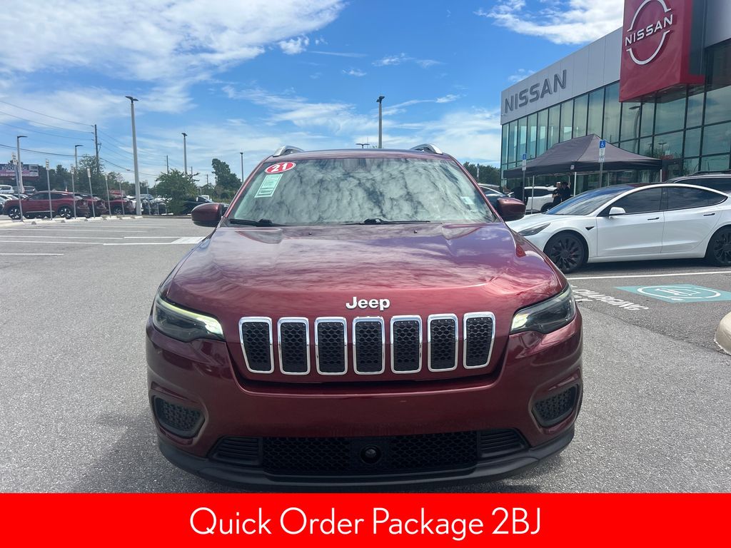 2021 Jeep Cherokee Latitude photo 2
