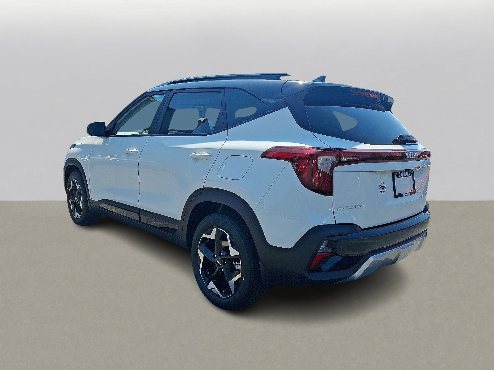 2025 Kia Seltos S photo 3