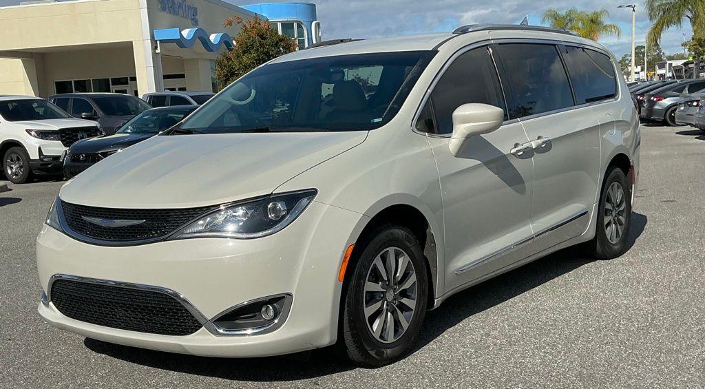 2020 Chrysler Pacifica Touring L Plus's photo