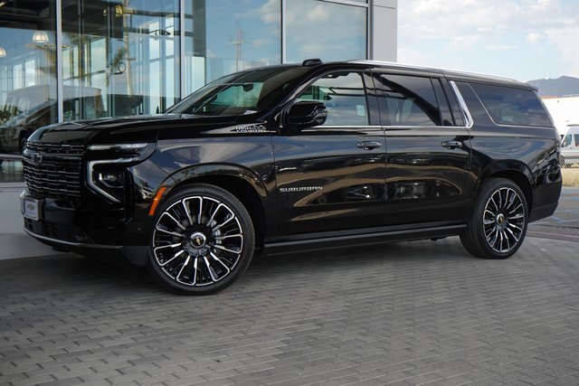 2026 Chevrolet Suburban High Country photo 4