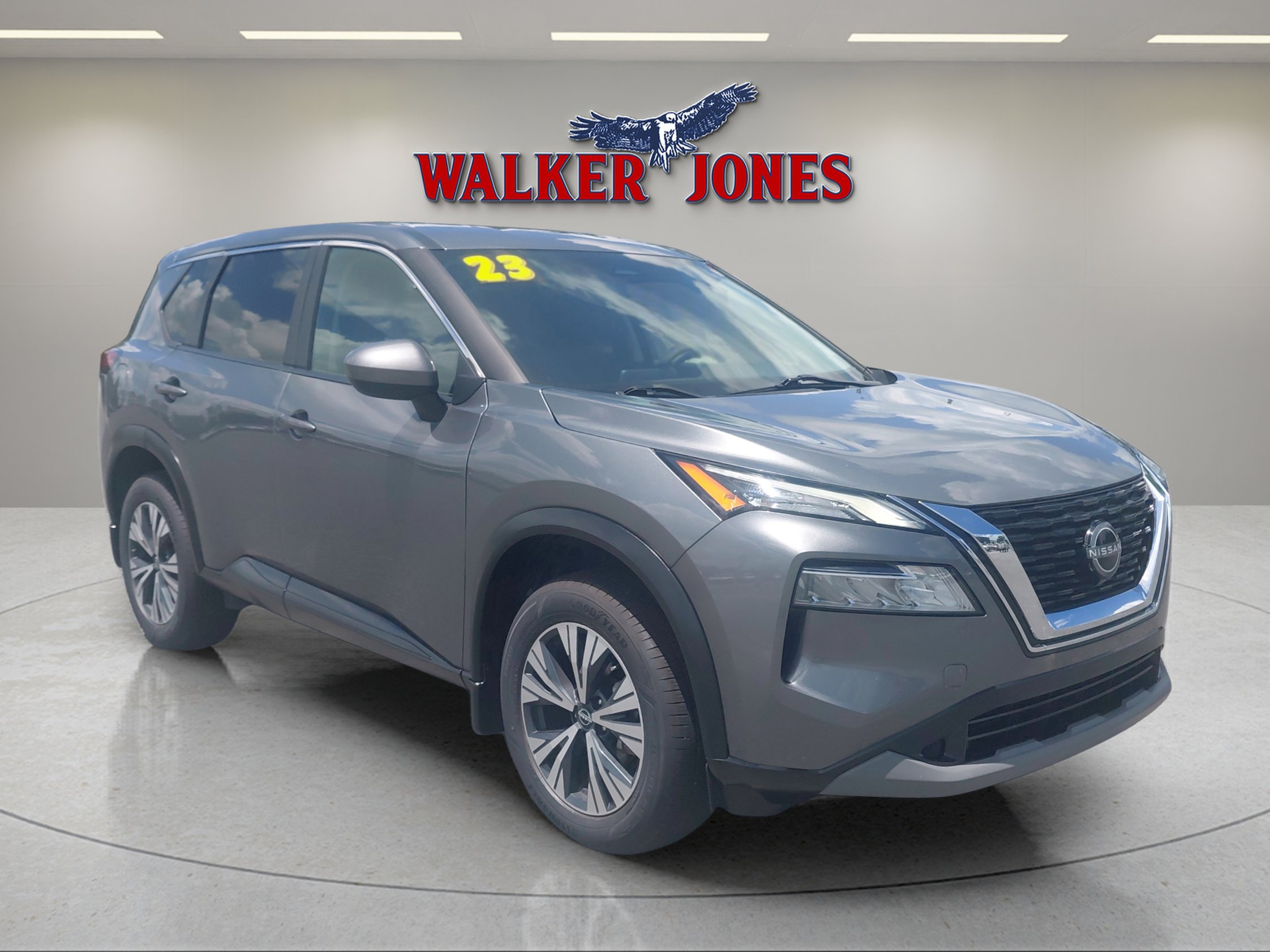 2023 Nissan Rogue SV photo 2