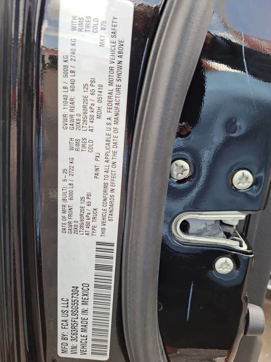 2025 Ram 2500 Laramie photo 26
