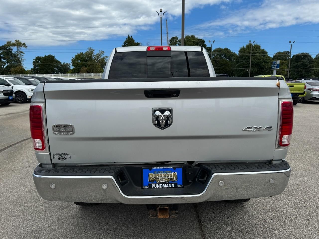 2017 Ram 3500 Laramie Longhorn photo 4