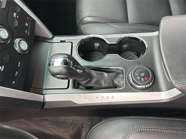2015 Ford Explorer XLT photo 18