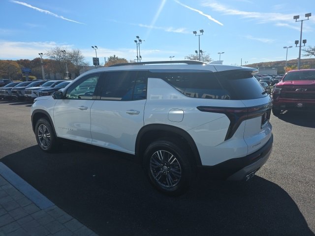 2026 Chevrolet Traverse photo 3