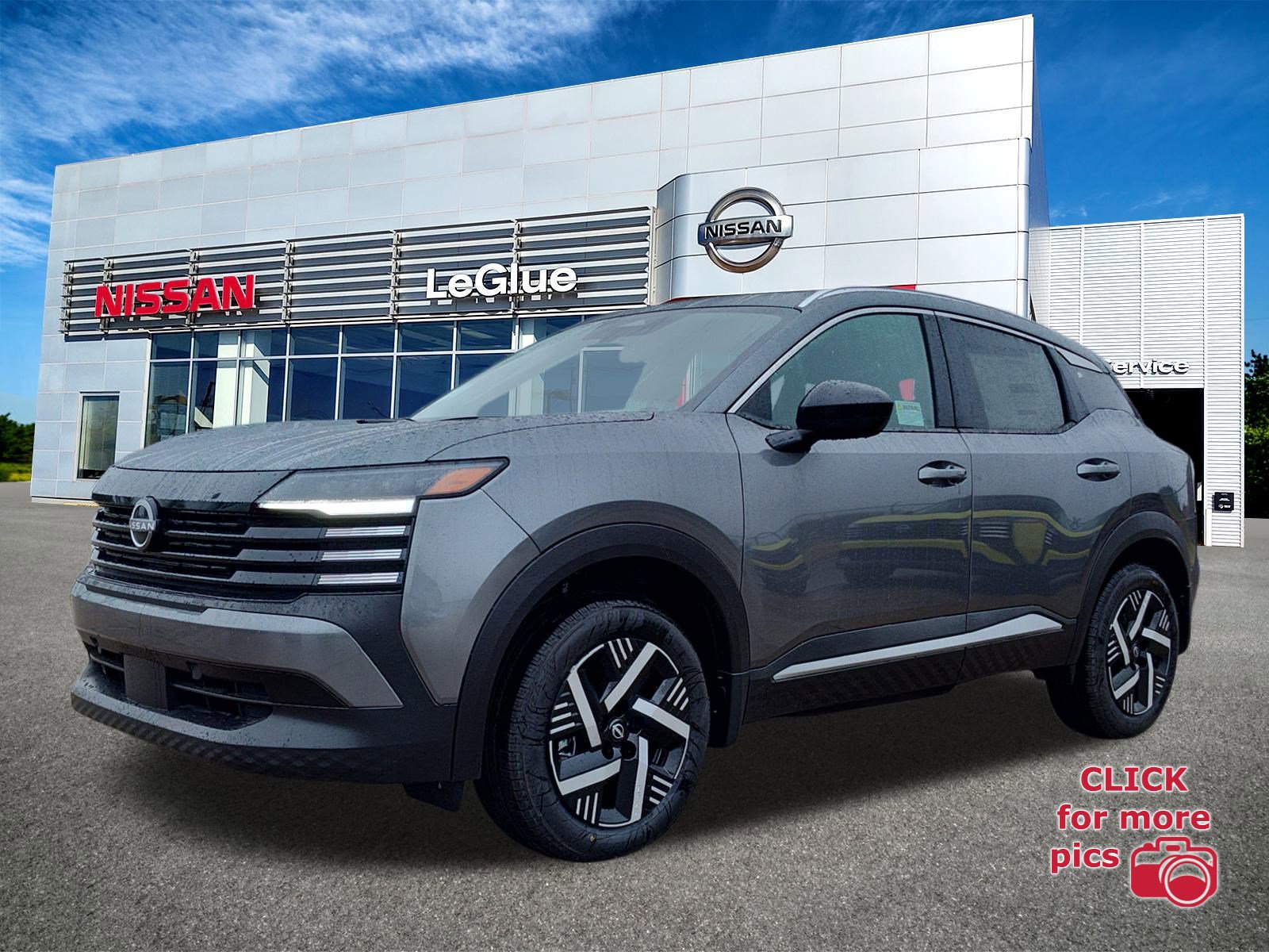 2026 Nissan KICKS SV's photo