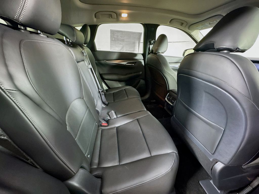 2025 Infiniti QX50 Luxe photo 27