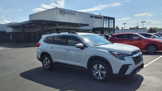 2024 Subaru Ascent Premium's photo