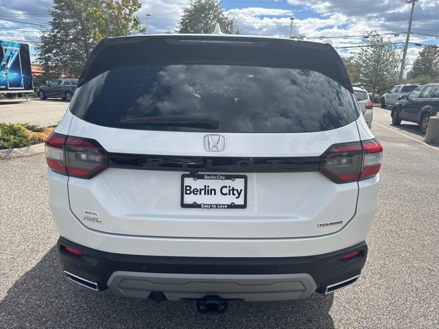 2025 Honda Pilot Touring photo 3