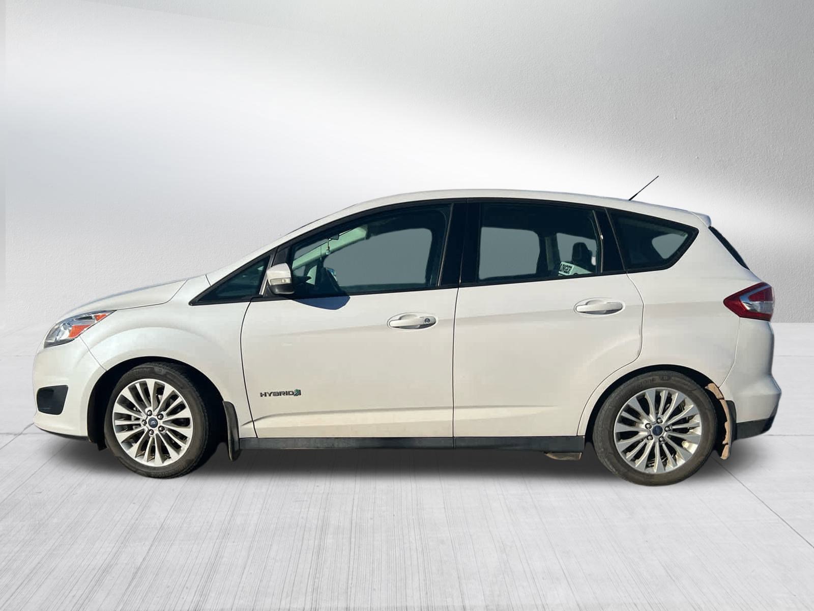 2017 Ford C-Max Hybrid SE photo 4