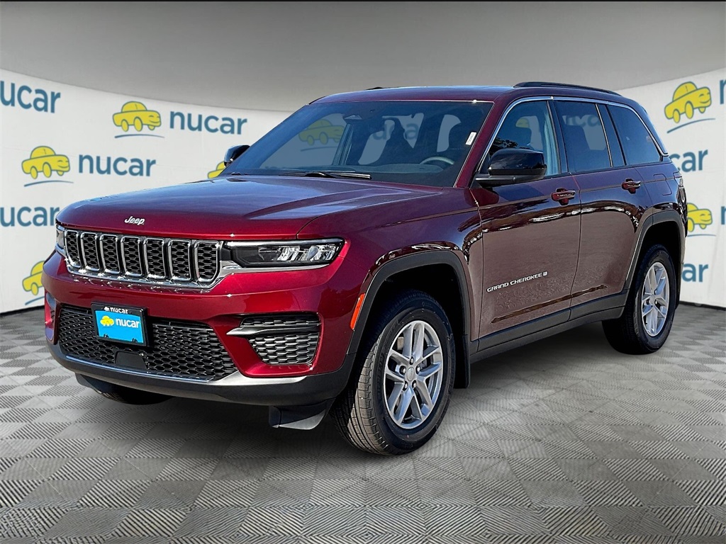2025 Jeep Grand Cherokee Laredo photo 3