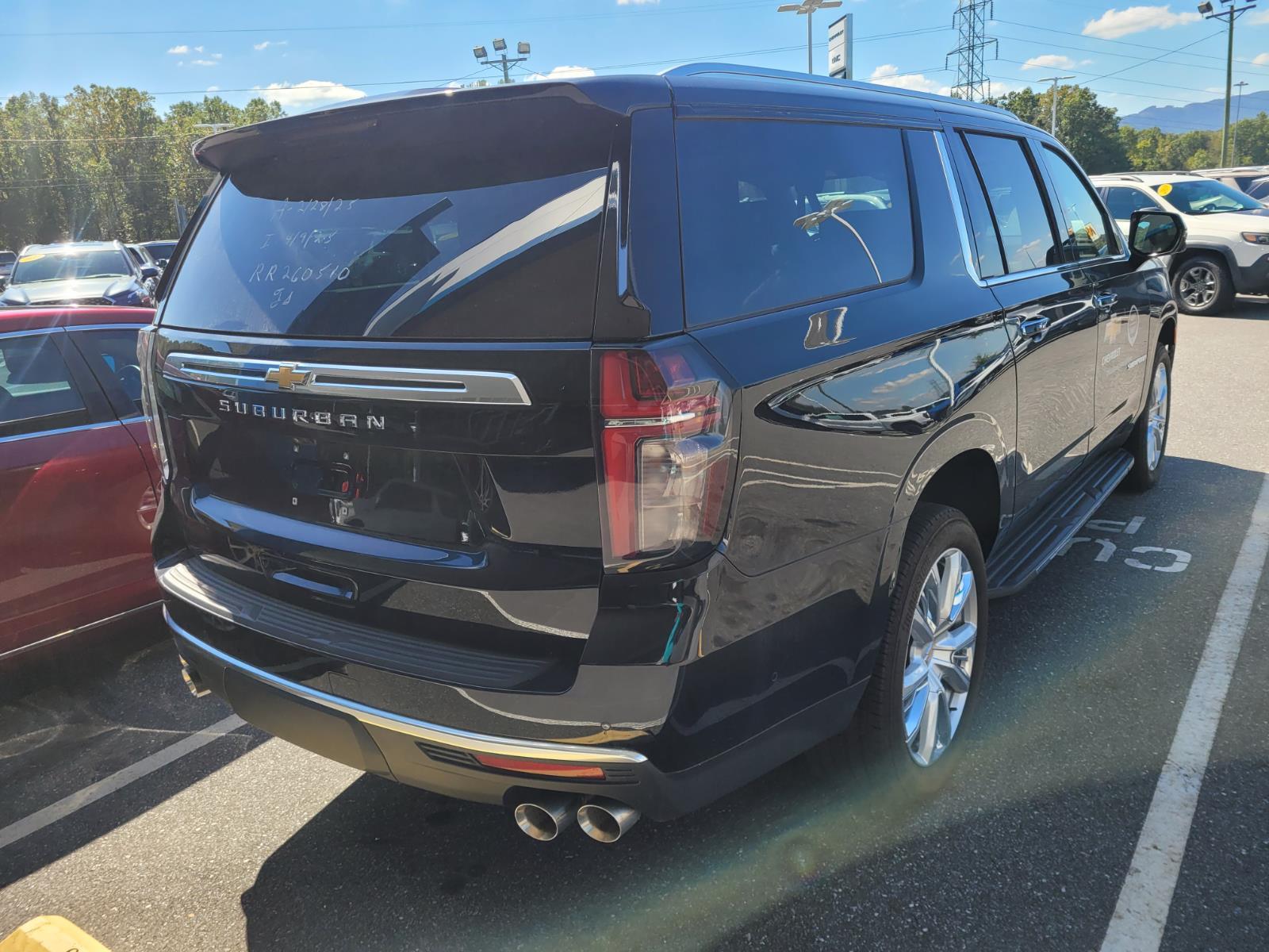 2024 Chevrolet Suburban High Country photo 5